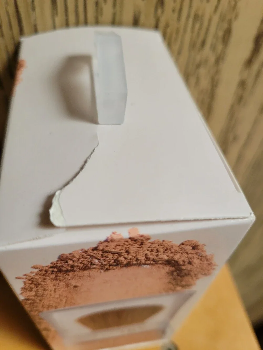 Ellen Tracy Loose Powder Foundation + Brush 24-Hour Wear & Coverage Fair-Light